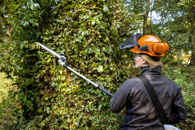 STIHL HLA 135 Cordless Long-Reach Hedge Trimmer – Tool only